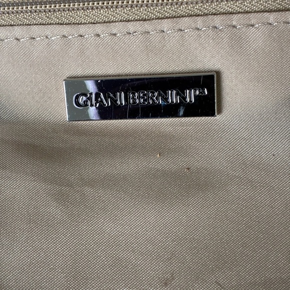 Giani Bernini Signature Shoulder Bag EUC Retails $125 - Picture 12 of 14